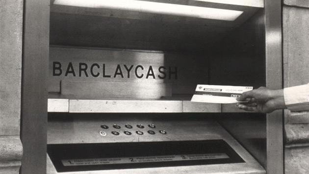 Image du premier DAB au monde, installe  Londres en 1967 par Barclays