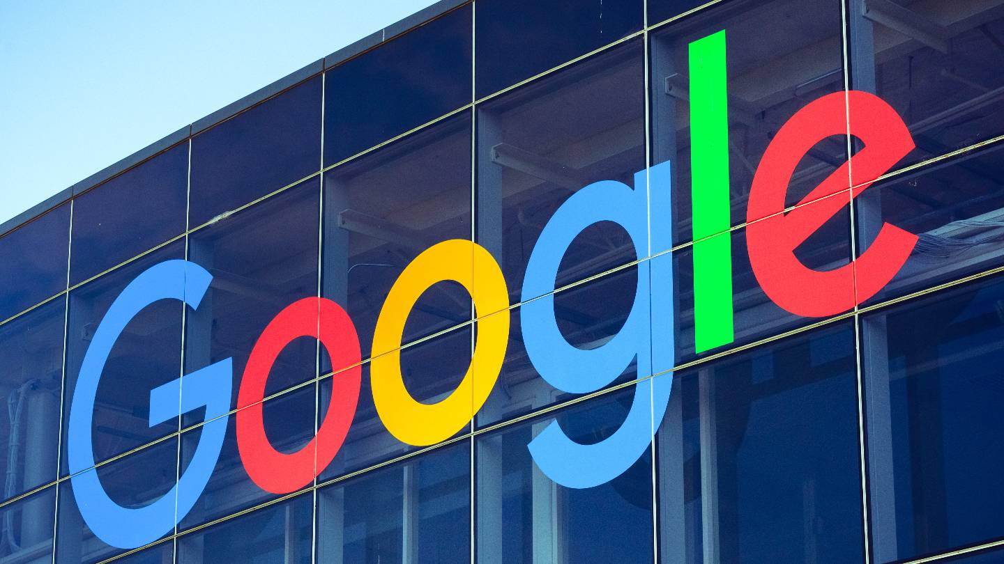 Le logo de Google sur un batment