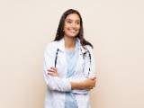 Les médecins spécialisés sont les non-salariés les mieux rémunérés.