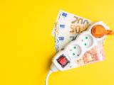 Une prise et des billets